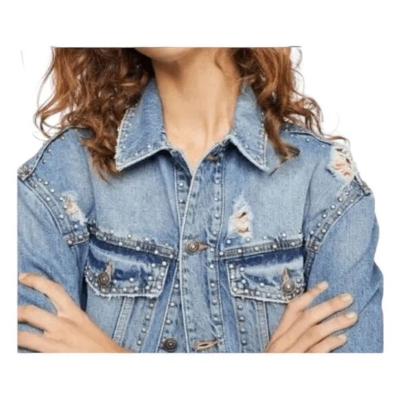Free People Studded Denim Trucker Jacket Blue Medium Wash Distressed Denim XS - Picture 2 of 13